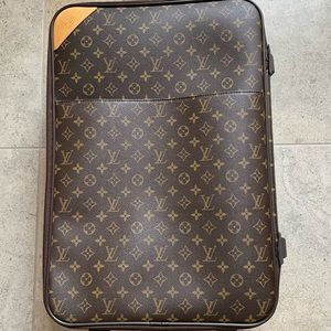 Louis Vuitton Pegase luggage